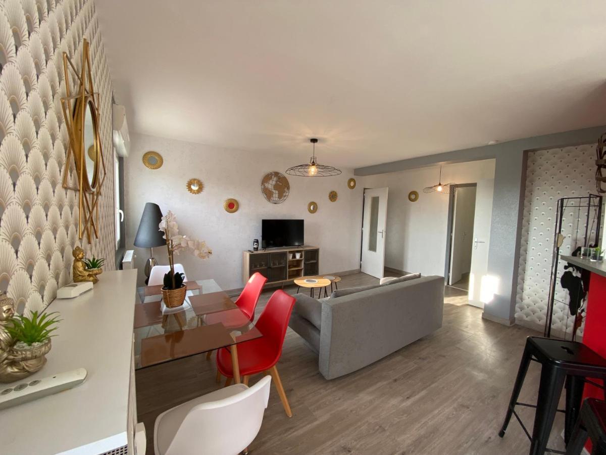 Panorama Balcony Apartment Pontorson Bagian luar foto