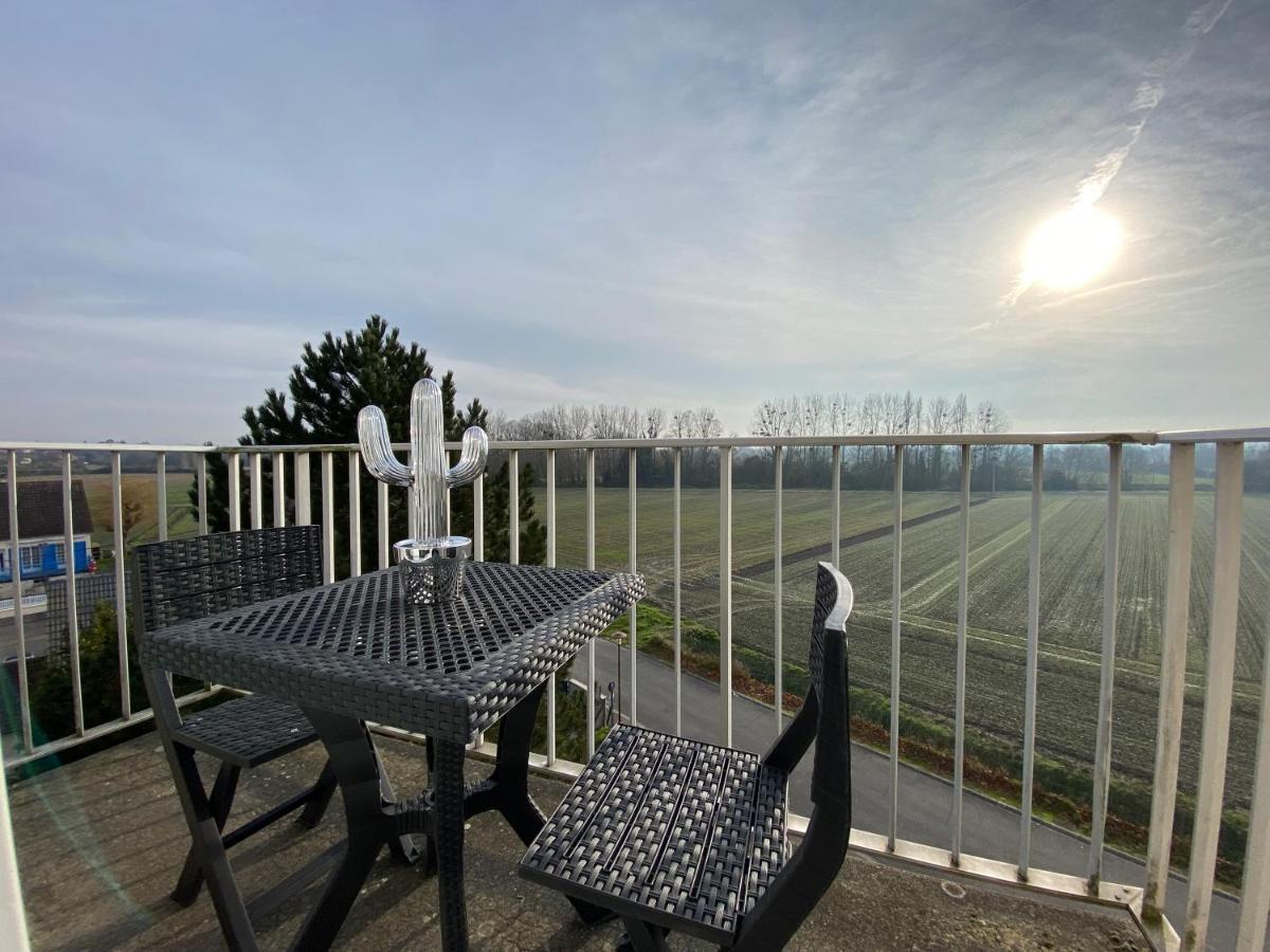 Panorama Balcony Apartment Pontorson Bagian luar foto